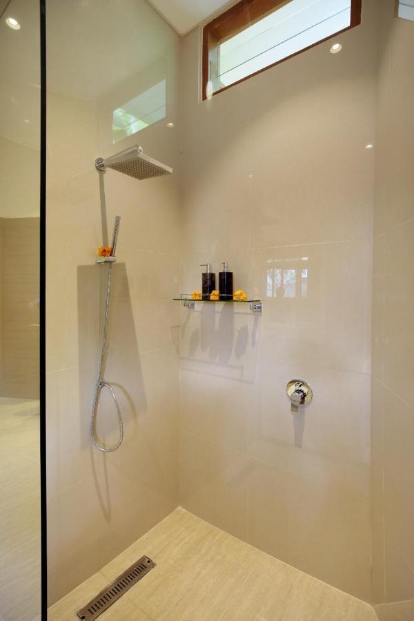 Legian Holl Villa By Wildflower Group מראה חיצוני תמונה